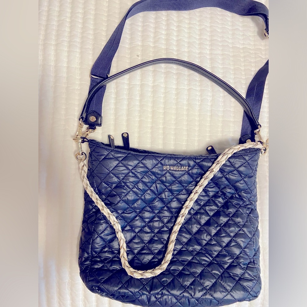 CROSBY HOBO MZ Wallace. Dawn (navy, with white leather wrapped chain)